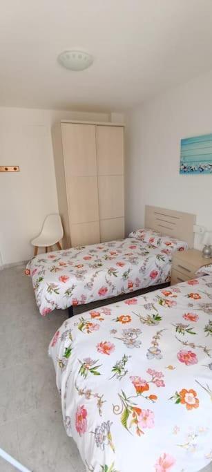 Apartamento Centrico En La Playa Con Piscina. Peñíscola Eksteriør billede